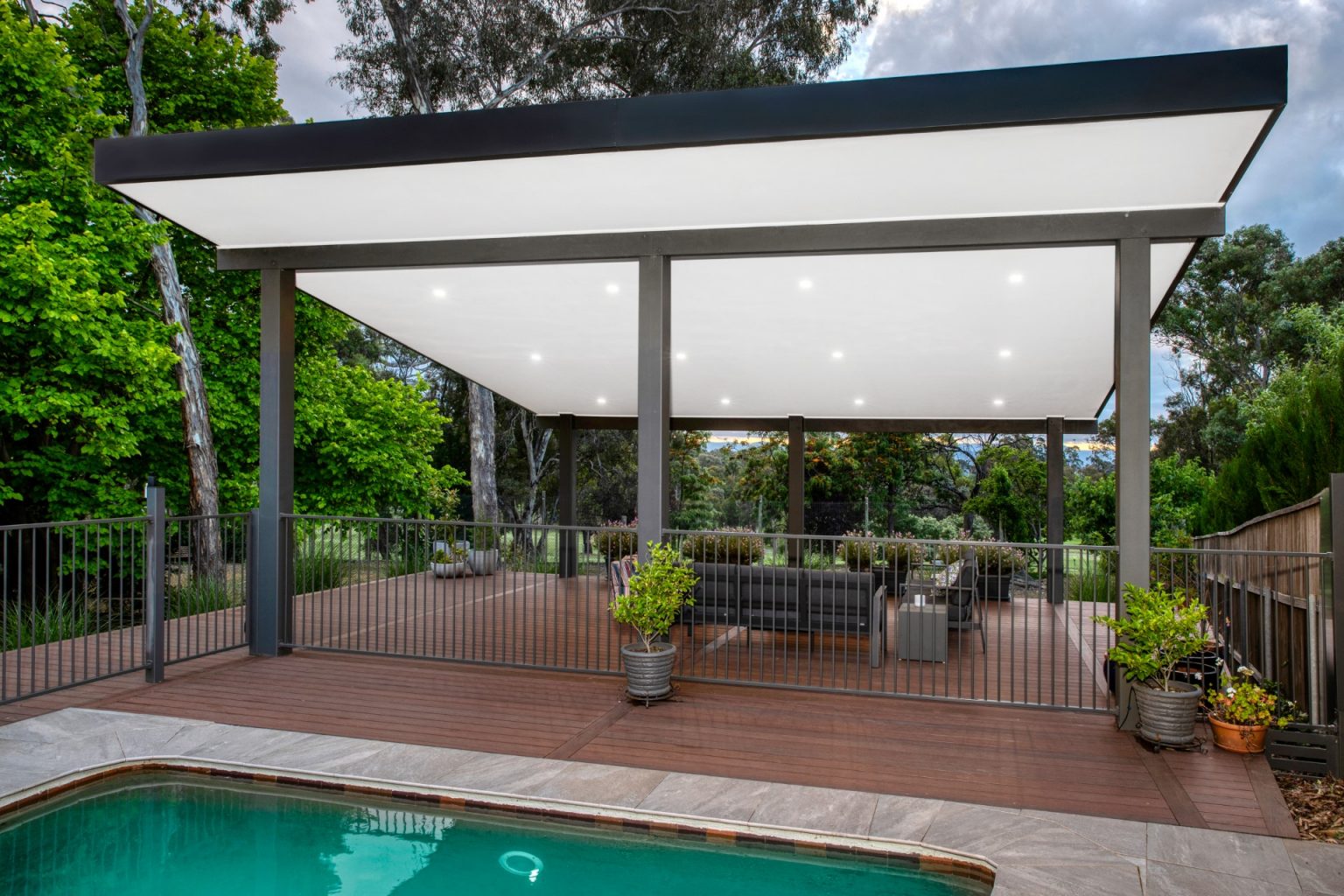 Elegant Decks and Pergolas in Canberra: Transform Your Outdoor Space